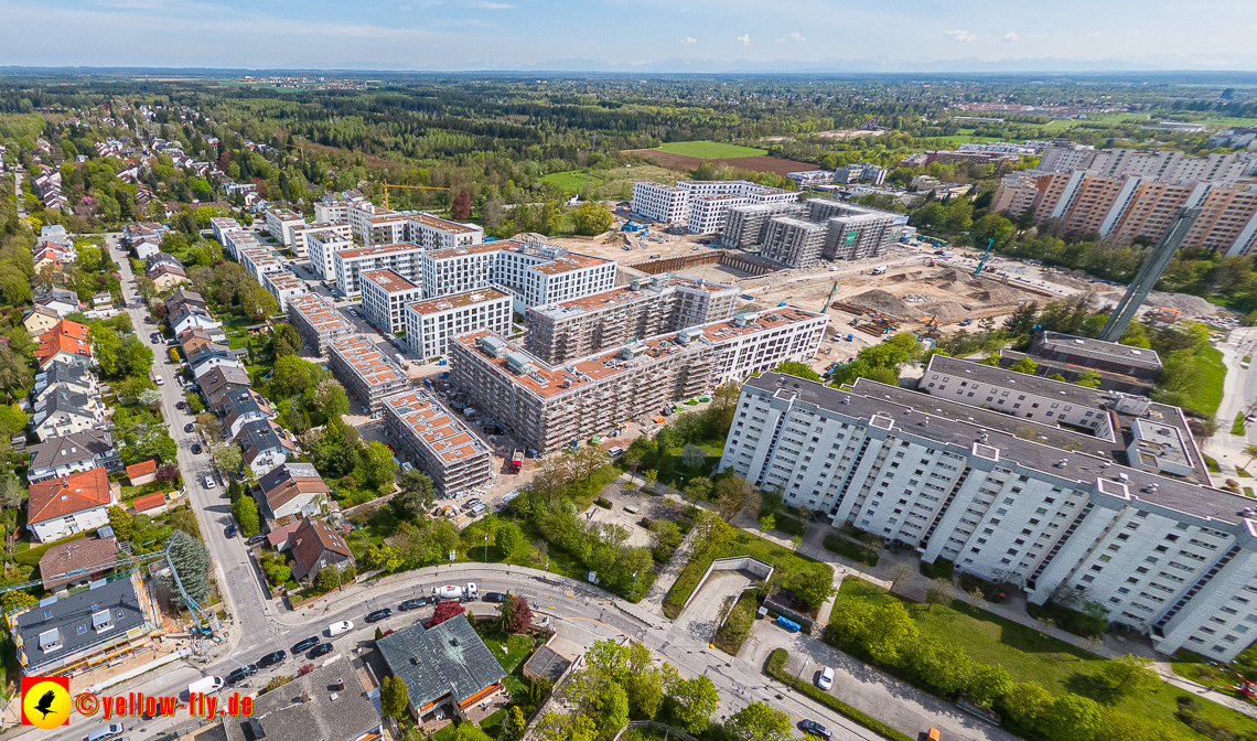 04.05.2023 - Luftbilder vom Alexisqaurtier und Pandion Verde in Neuperlach